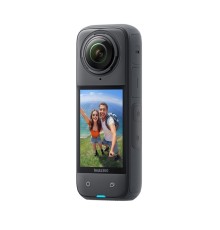 Action камера Insta360 X4