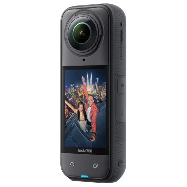 Action камера Insta360 X5